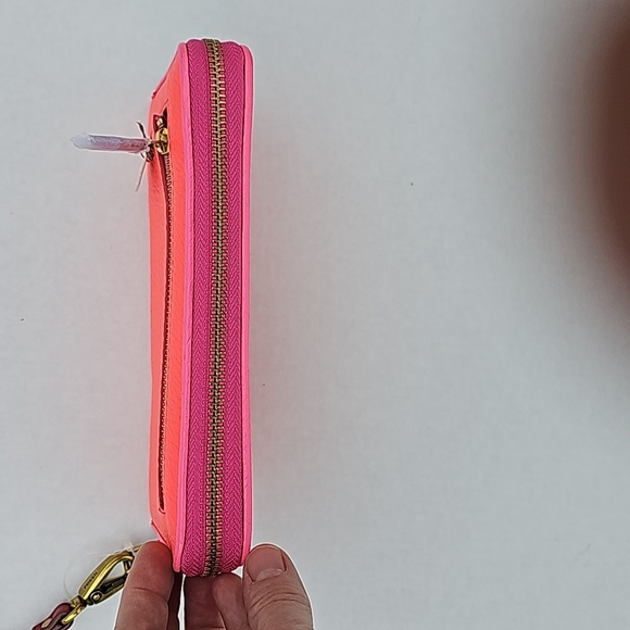 NWT NEW Fossil Emma Neon Pink Googly Eye Clutch Wallet Wristlet - Picture 4 of 12